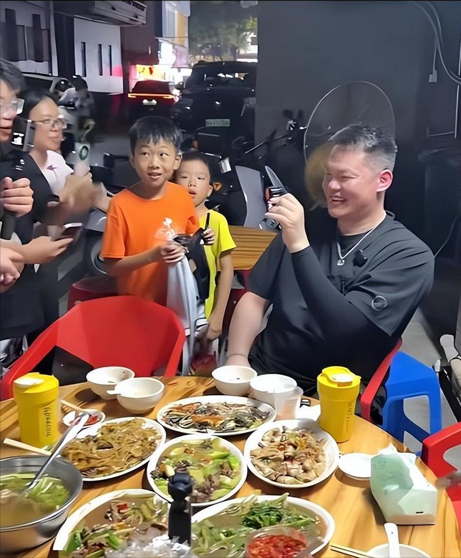 世体：西班牙今日对阵英格兰，亚马尔与凯恩在温布利正面交锋